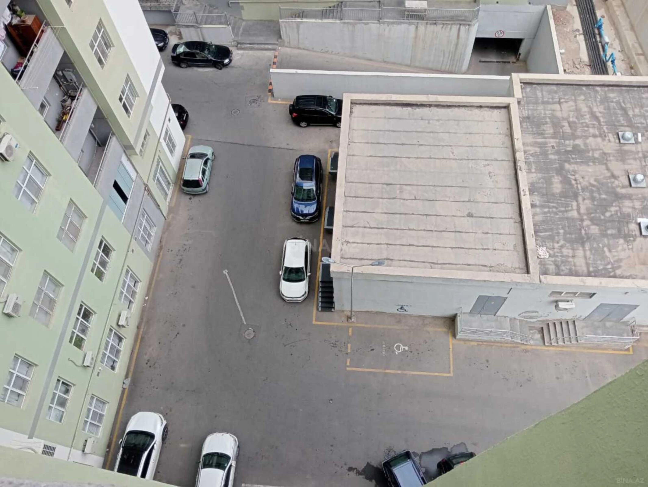 Satılır 1 otaqlı mənzil 52.5 m²