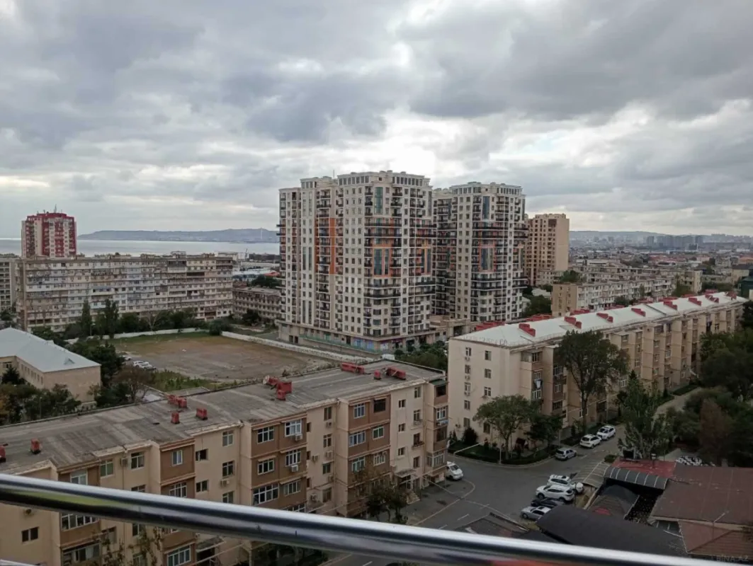 Satılır 1 otaqlı mənzil 52.5 m²