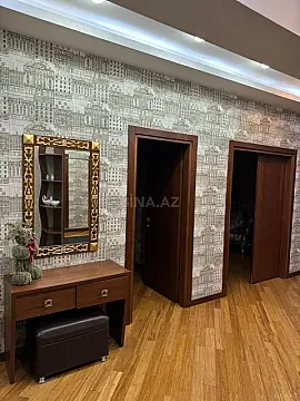 Kirayə verilir 3 otaqlı mənzil 147 m²