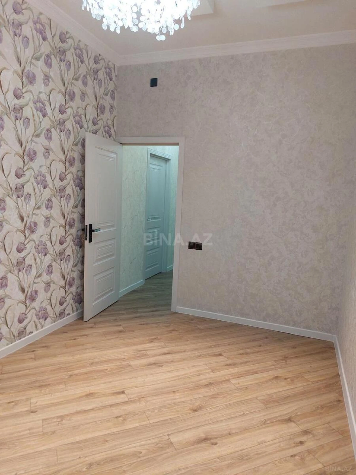 Satılır 2 otaqlı mənzil 69 m²