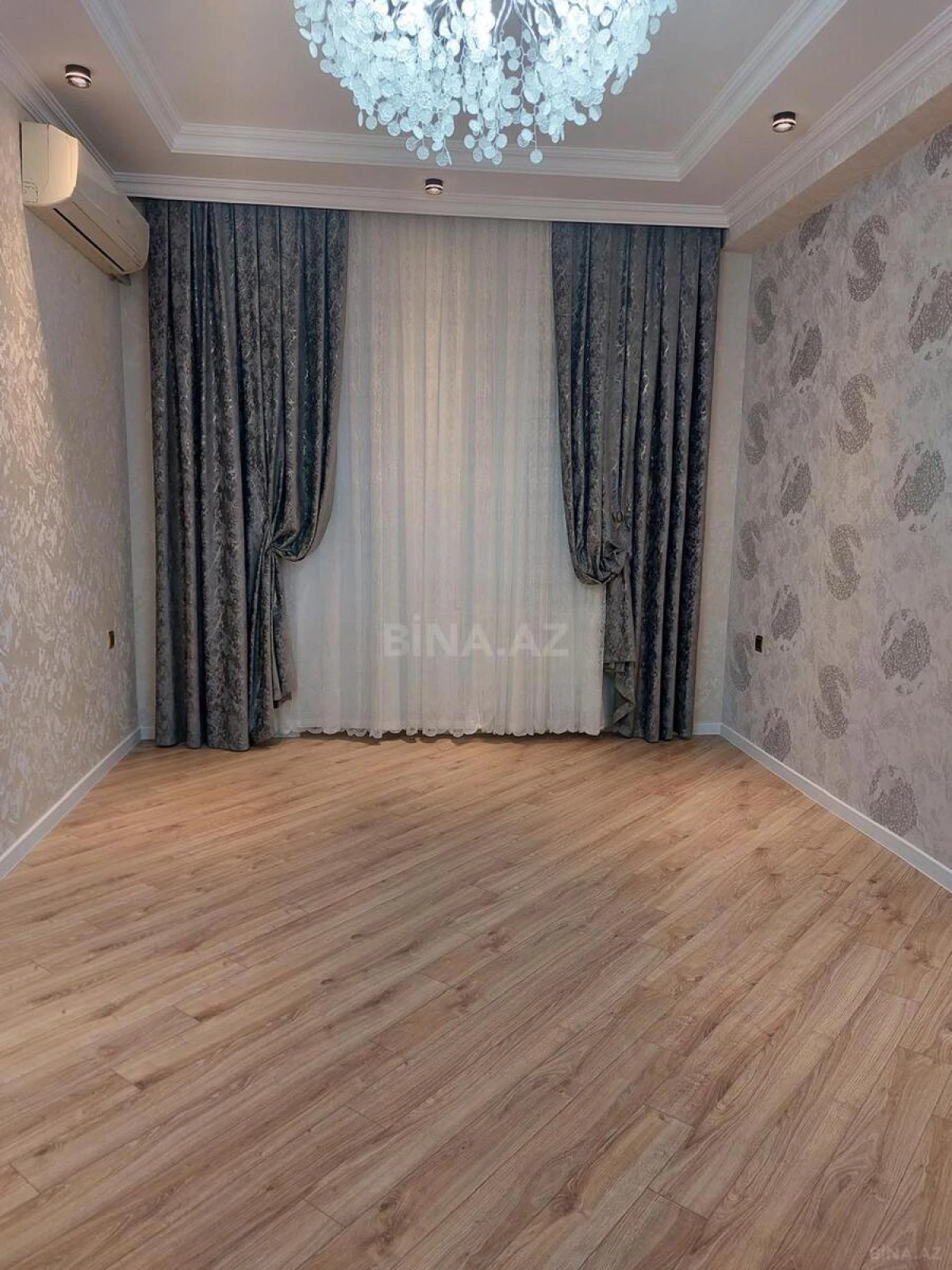 Satılır 2 otaqlı mənzil 69 m²