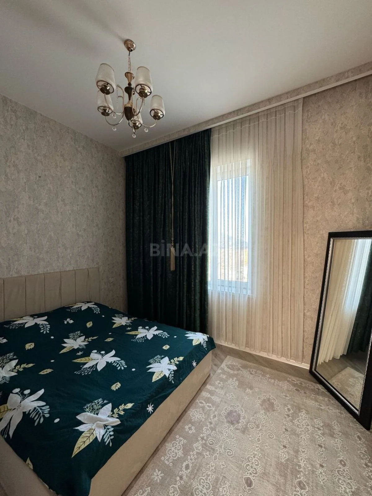 Satılır 6 otaqlı həyət evi 246 m²