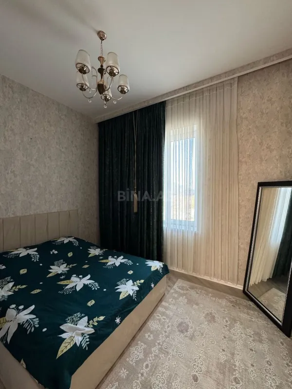 Satılır 6 otaqlı həyət evi 246 m²