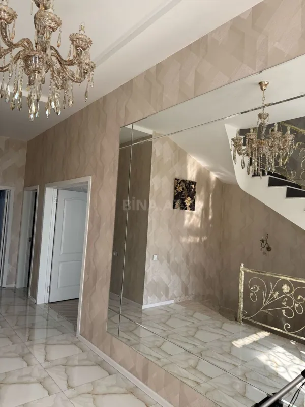 Satılır 6 otaqlı həyət evi 246 m²