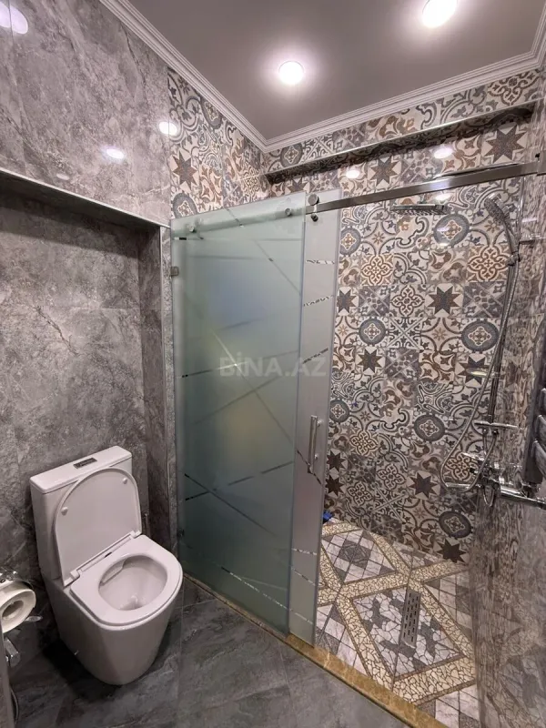 Satılır 4 otaqlı mənzil 200 m²