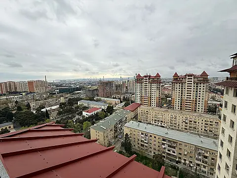 Satılır 4 otaqlı mənzil 200 m²