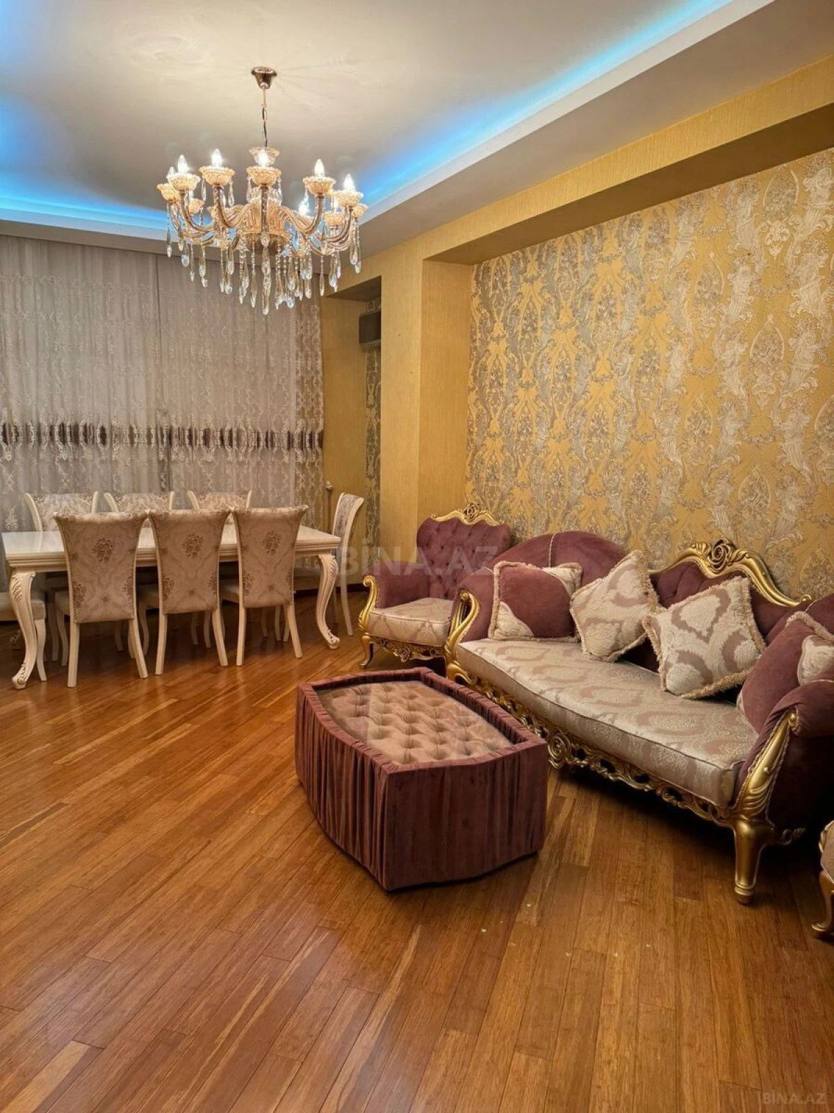 Kirayə verilir 3 otaqlı mənzil 147 m²