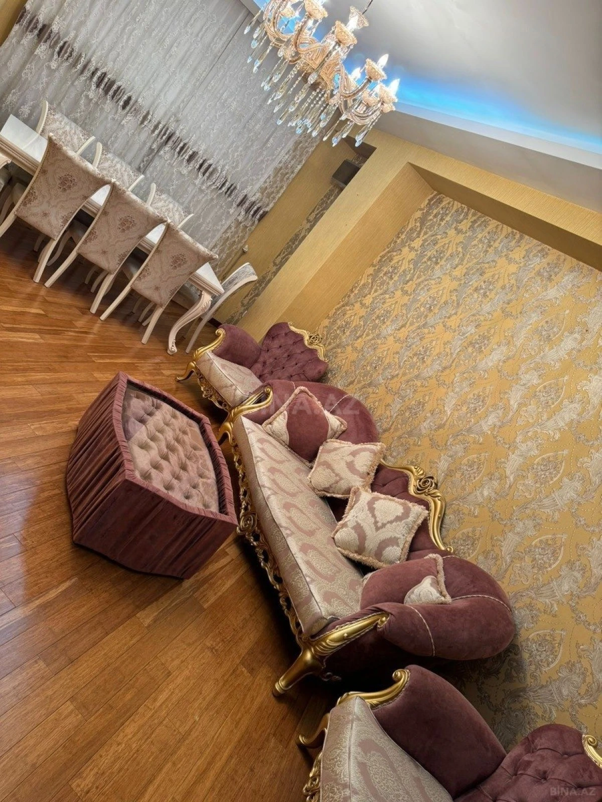 Kirayə verilir 3 otaqlı mənzil 147 m²