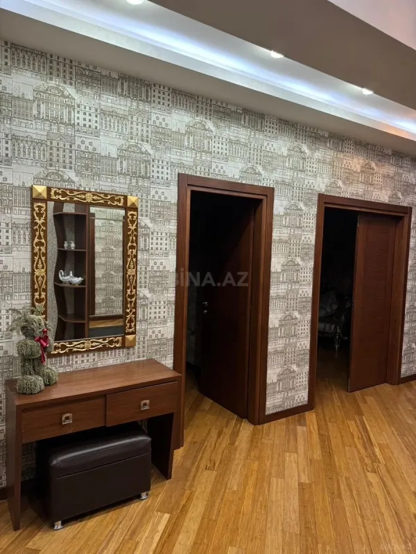 Kirayə verilir 3 otaqlı mənzil 147 m²