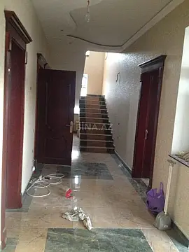 Kirayə verilir 8 otaqlı həyət evi 400 m²