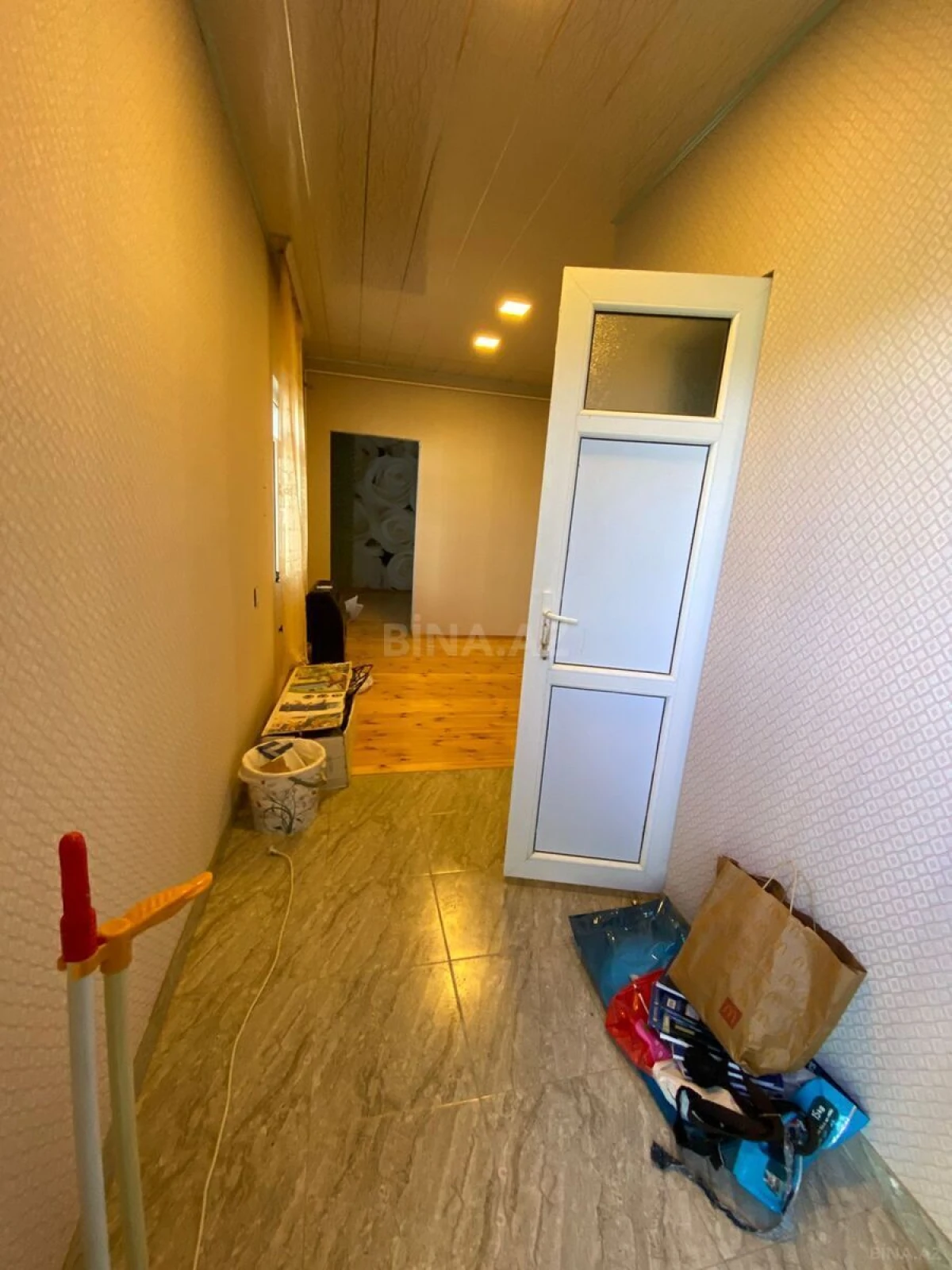 Kirayə verilir 8 otaqlı həyət evi 400 m²