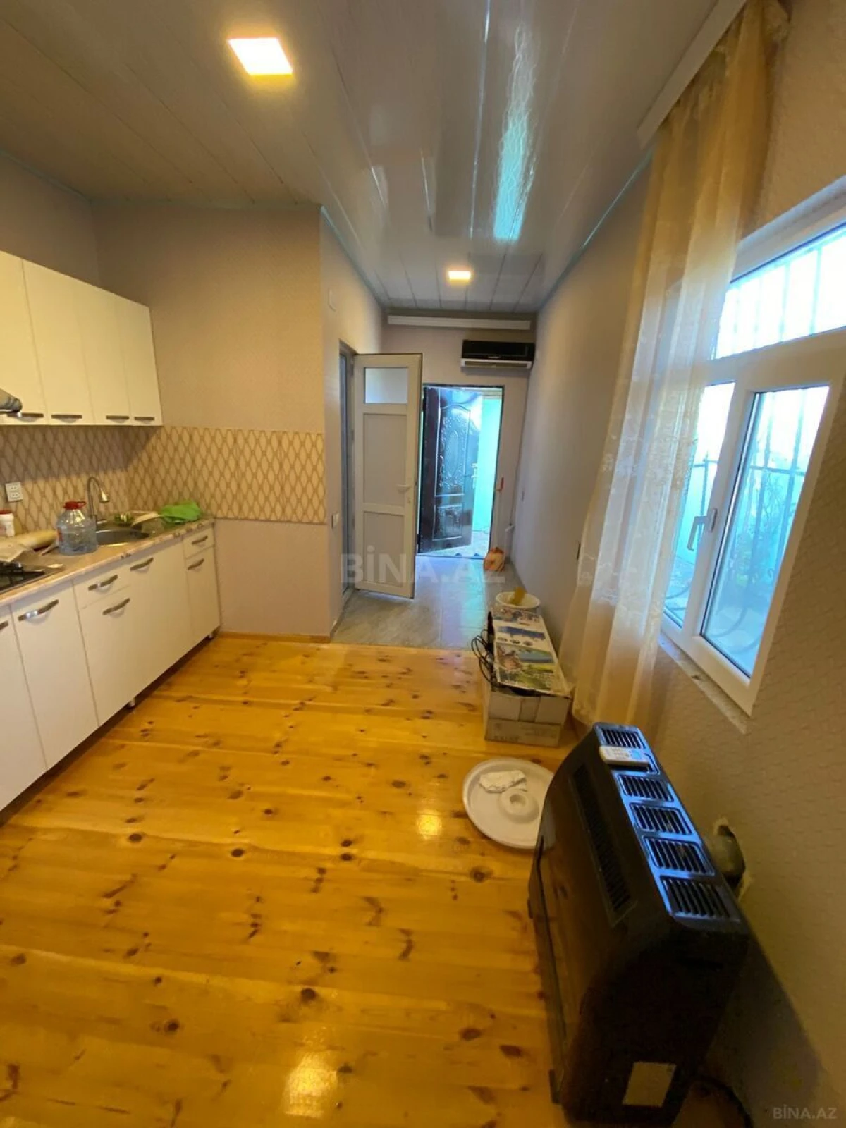 Kirayə verilir 8 otaqlı həyət evi 400 m²