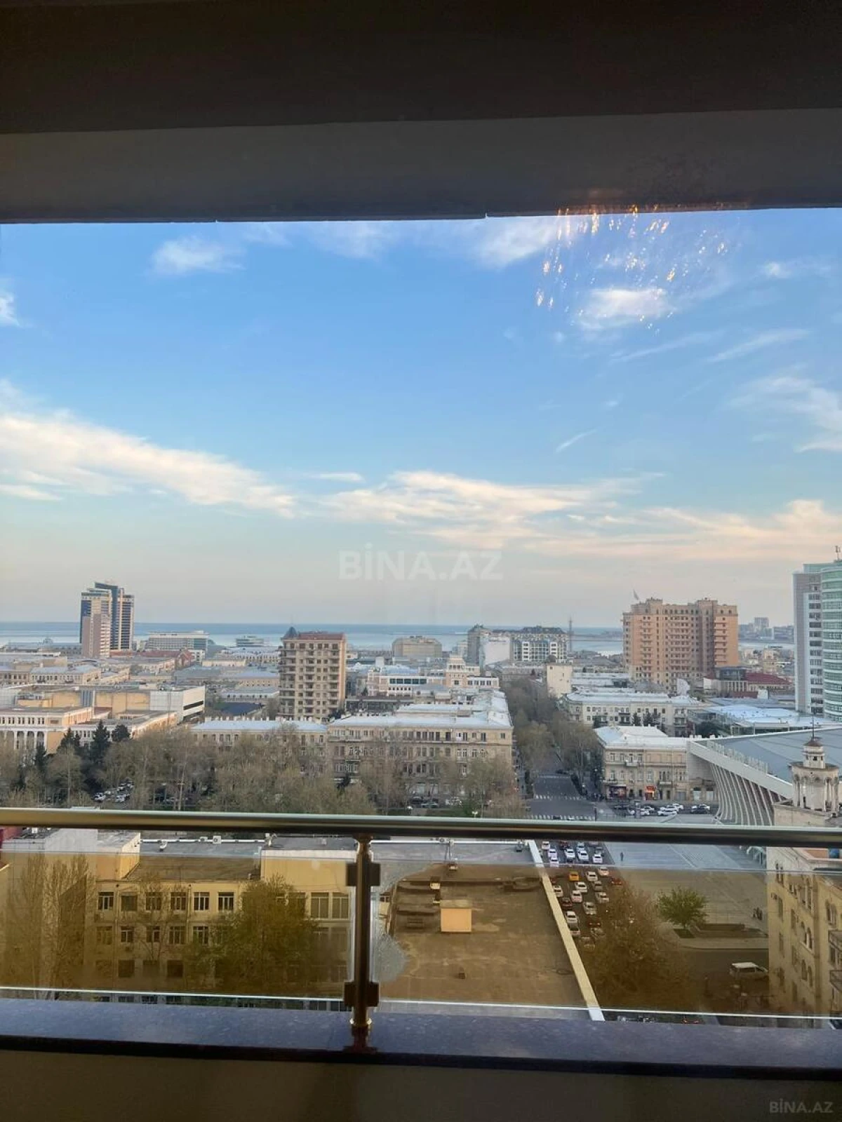 Satılır 4 otaqlı mənzil 209 m²