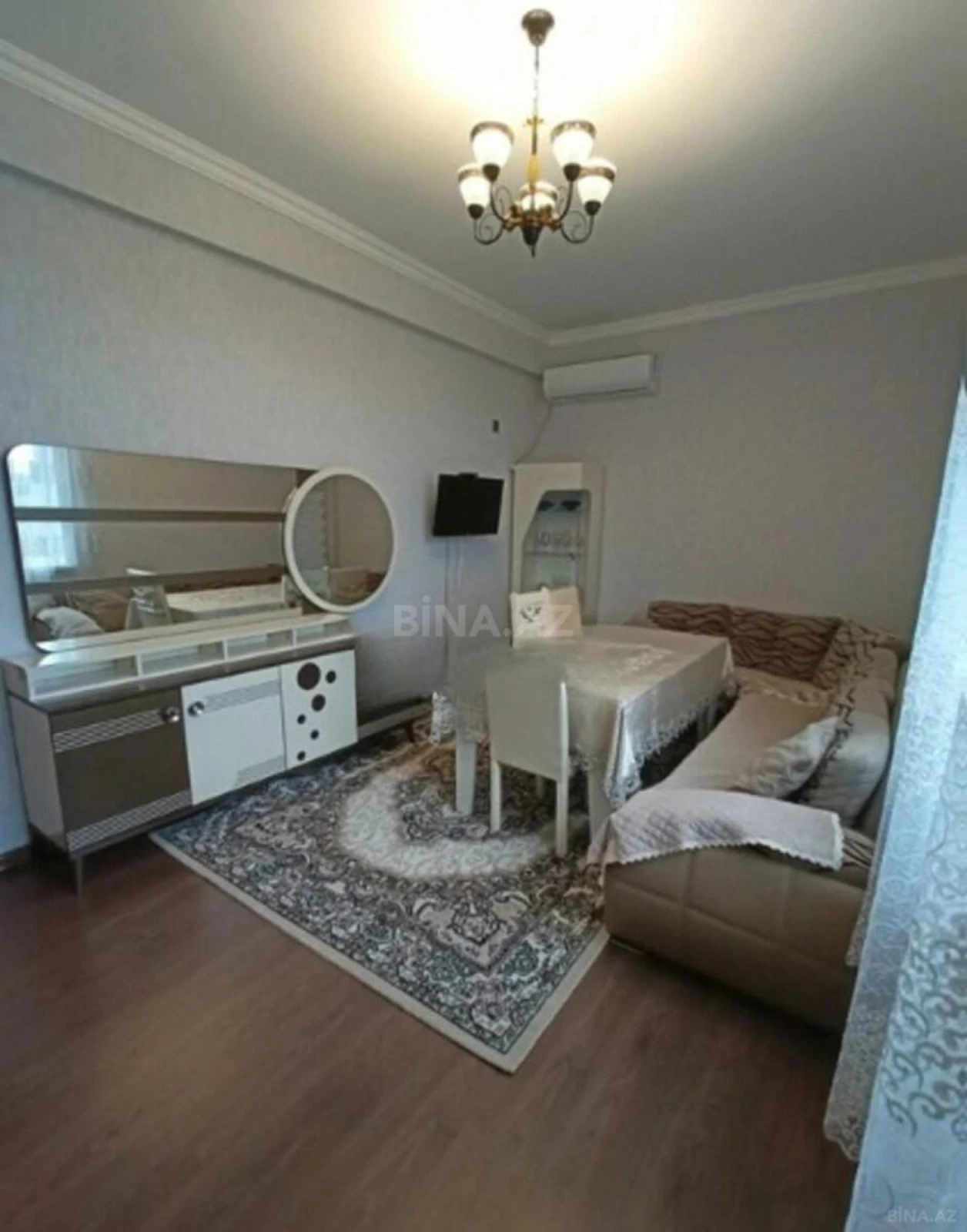 Satılır 2 otaqlı mənzil 60 m²