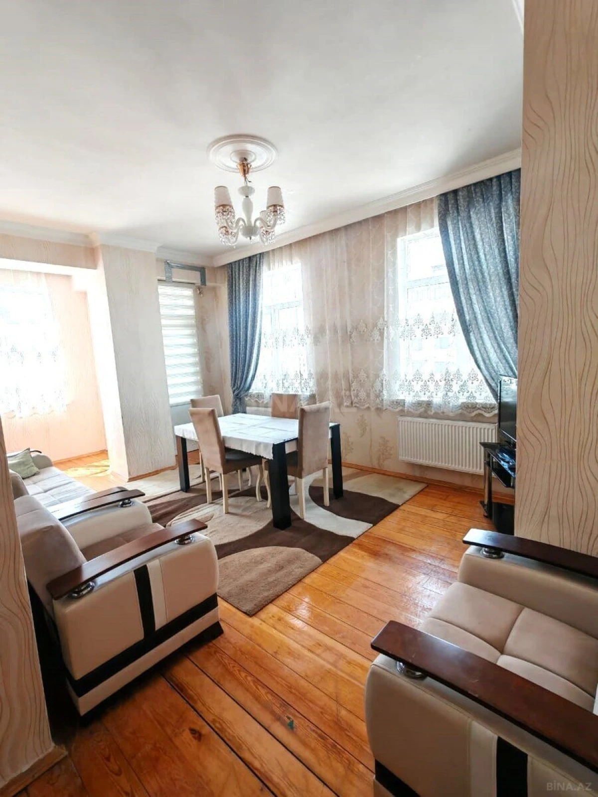 Satılır 3 otaqlı mənzil 120 m²