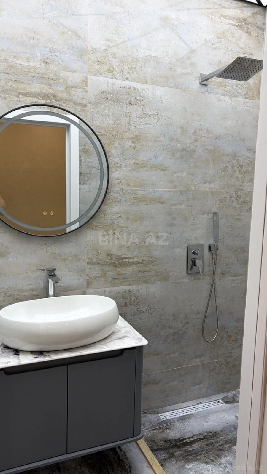 Satılır 2 otaqlı mənzil 78 m²