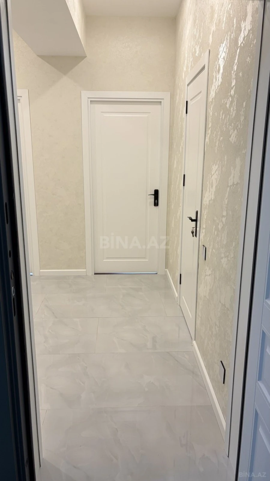 Satılır 2 otaqlı mənzil 78 m²