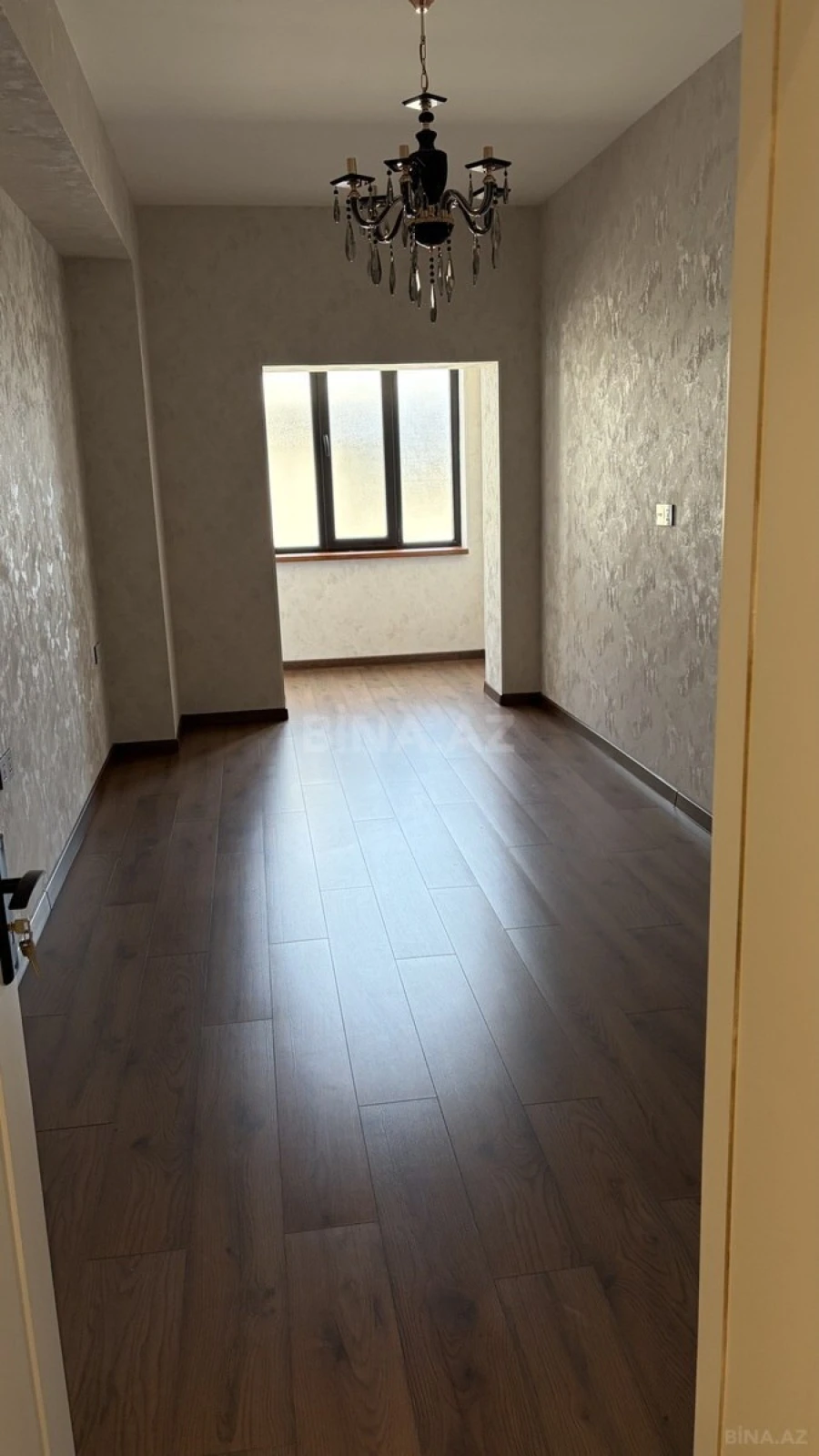 Satılır 2 otaqlı mənzil 78 m²