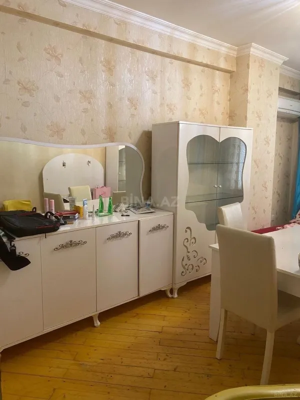 Kirayə verilir 2 otaqlı mənzil 65 m²