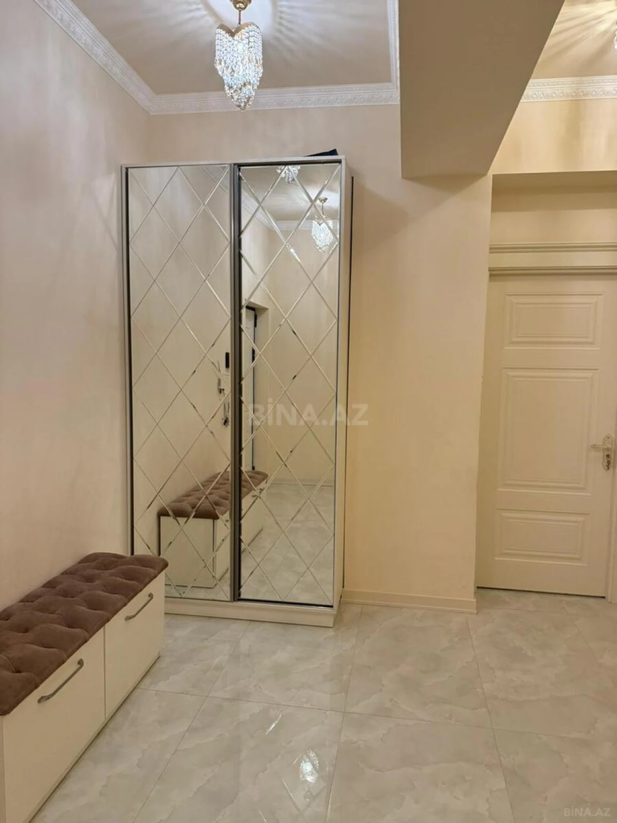 Satılır 3 otaqlı mənzil 103 m²
