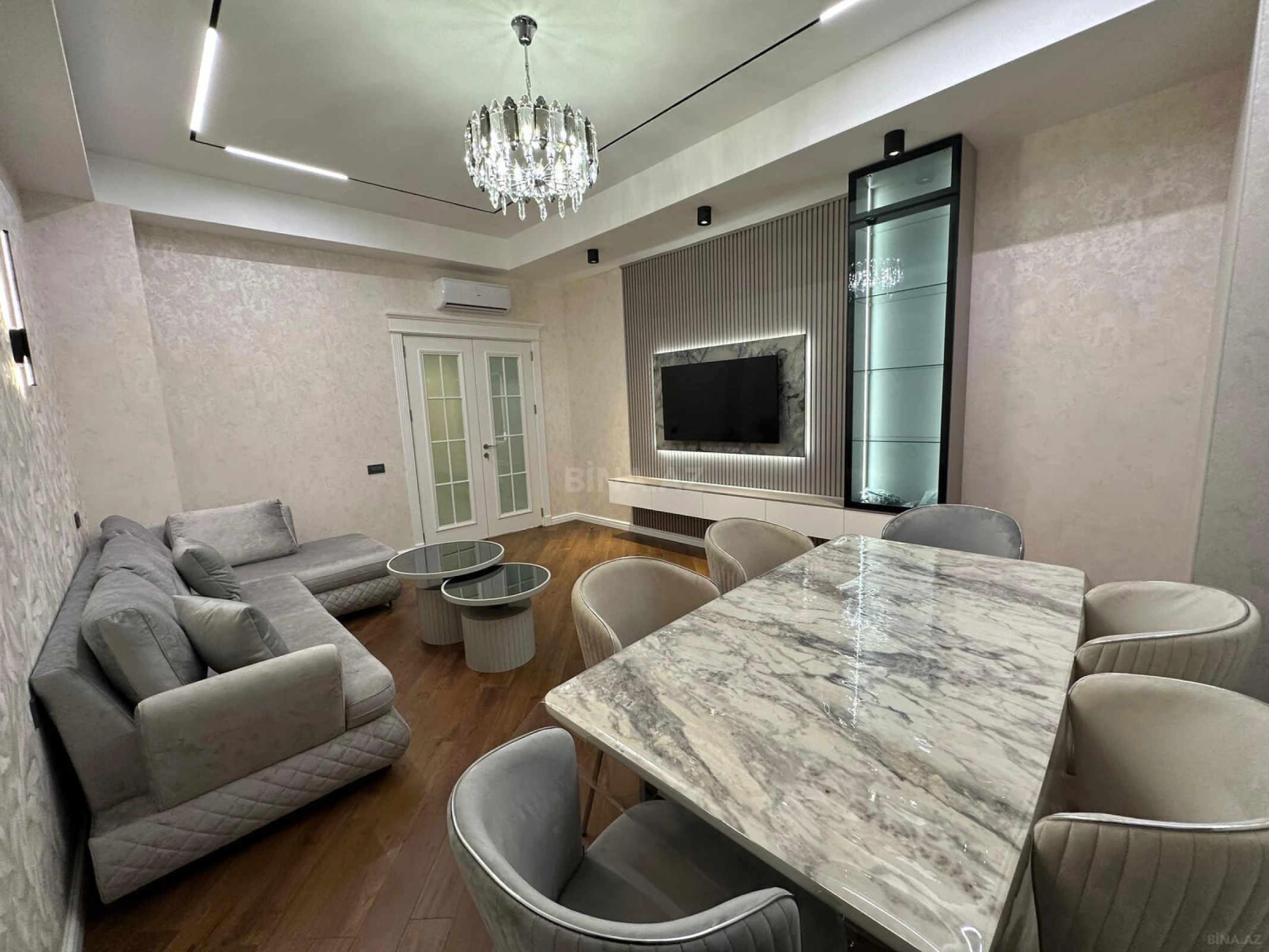 Kirayə verilir 3 otaqlı mənzil 140 m²