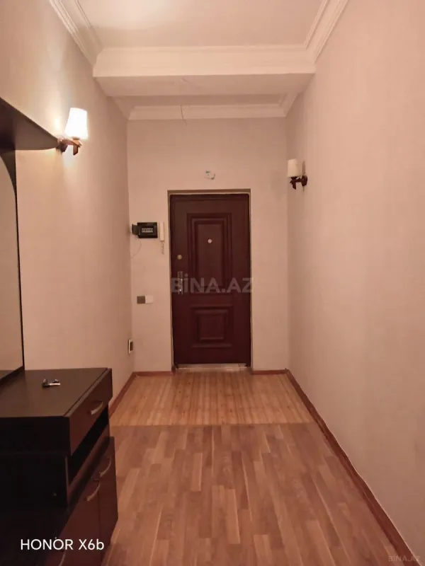 Kirayə verilir 2 otaqlı mənzil 100 m²