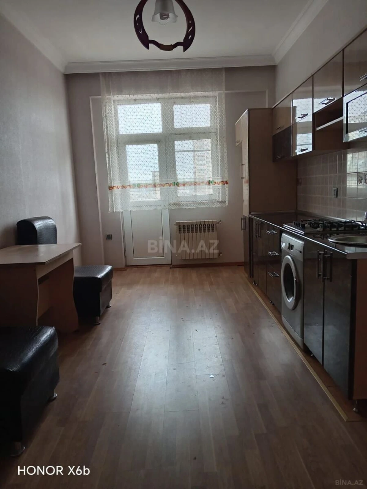 Kirayə verilir 2 otaqlı mənzil 100 m²