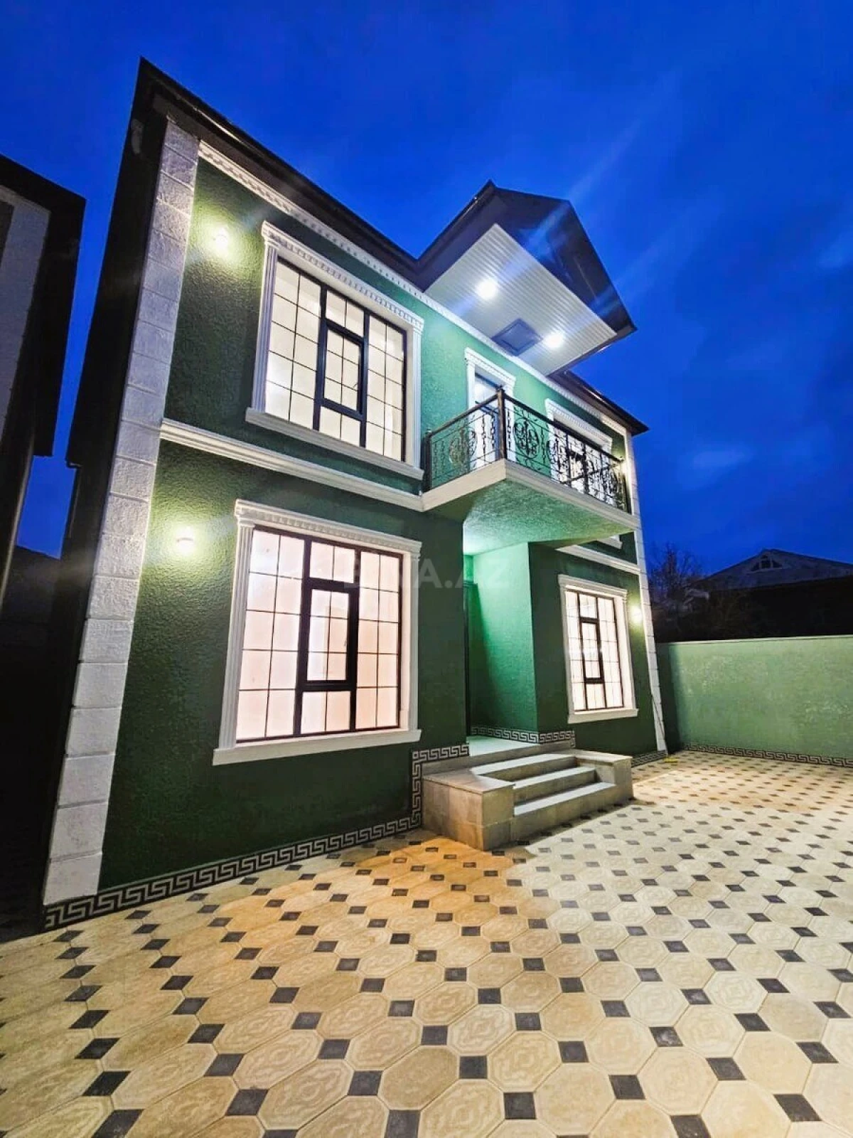 Satılır 5 otaqlı həyət evi 190 m²