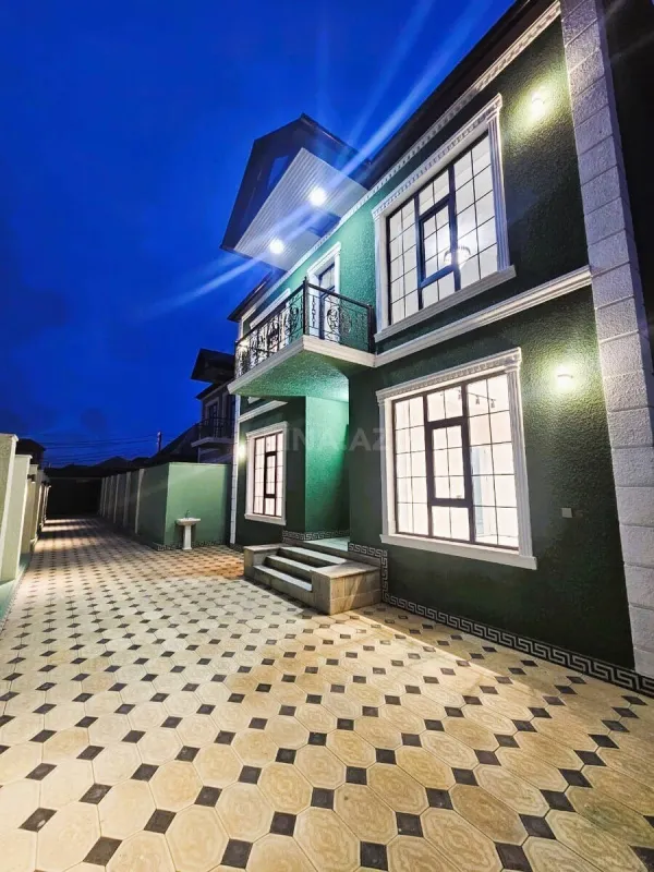 Satılır 5 otaqlı həyət evi 190 m²