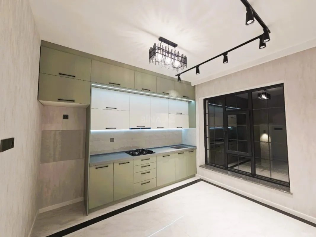 Satılır 5 otaqlı həyət evi 190 m²