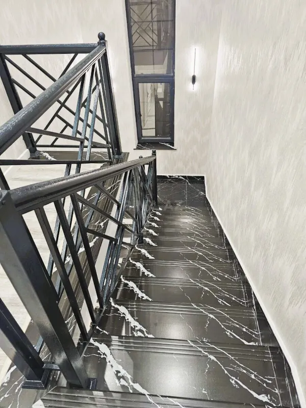 Satılır 5 otaqlı həyət evi 190 m²