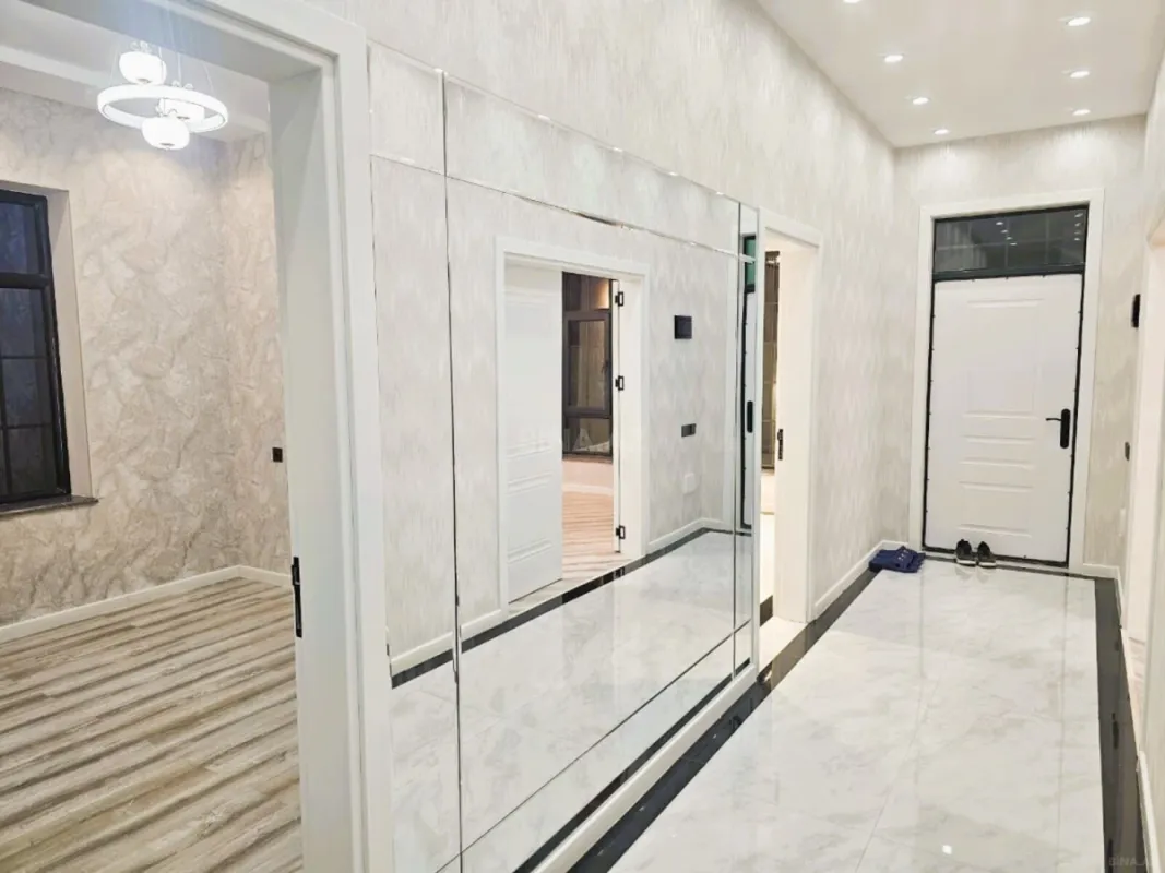 Satılır 5 otaqlı həyət evi 190 m²