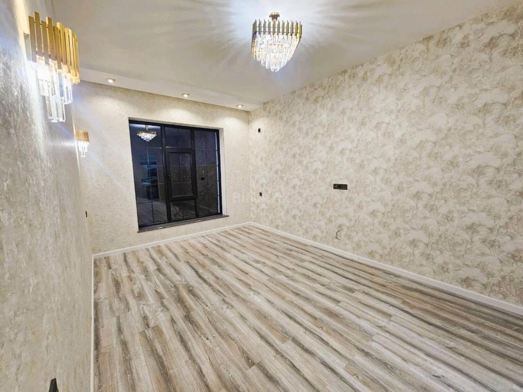 Satılır 5 otaqlı həyət evi 190 m²