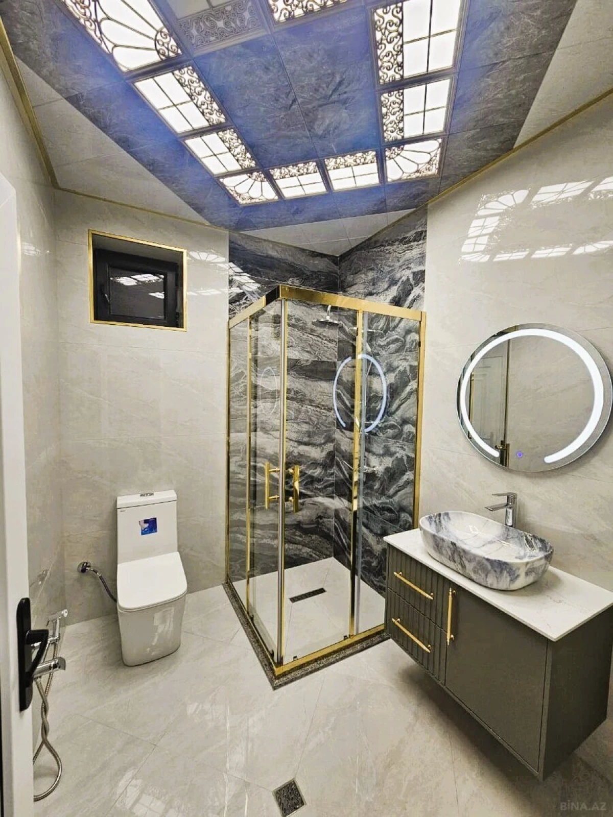 Satılır 5 otaqlı həyət evi 190 m²