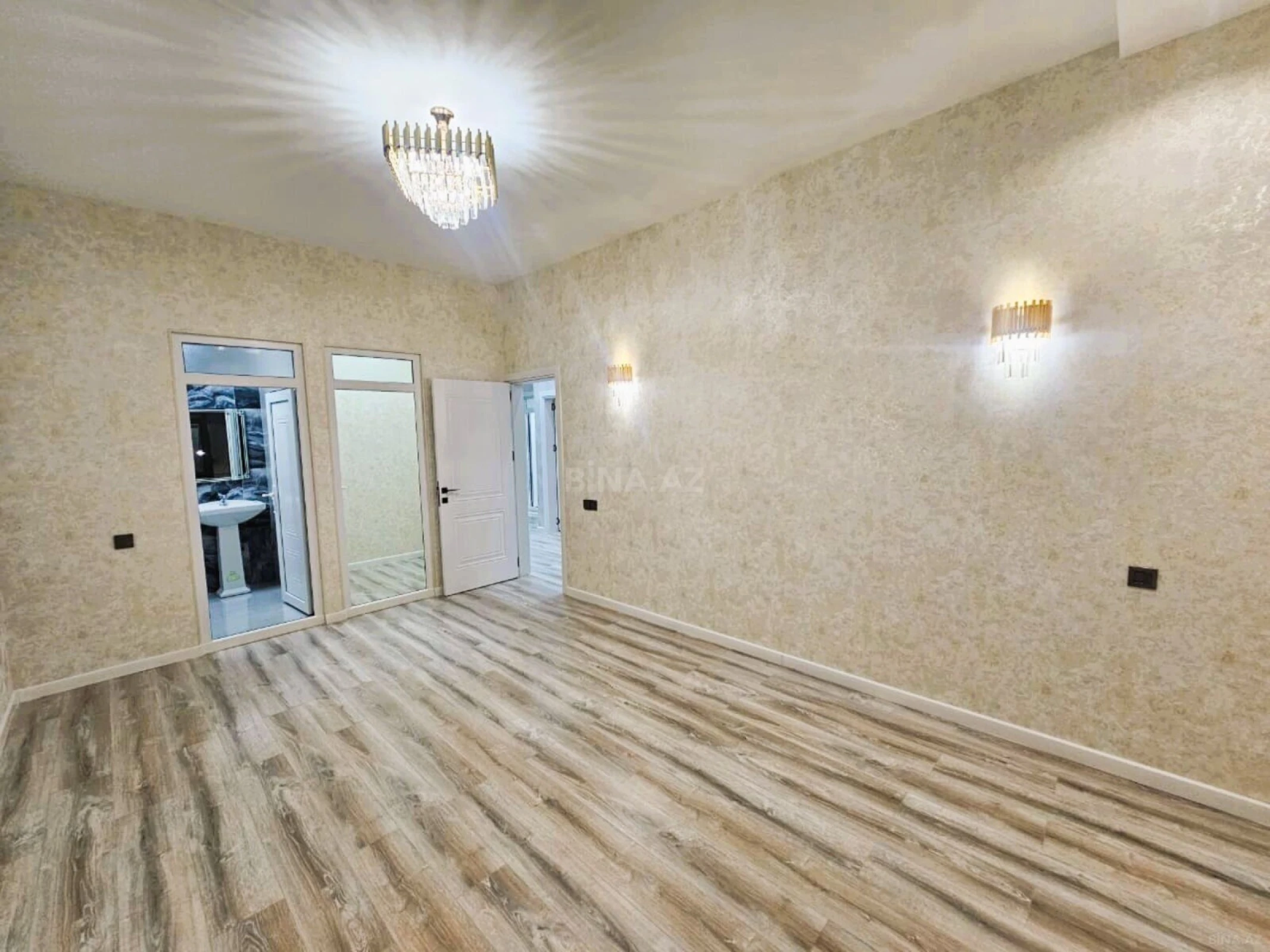 Satılır 5 otaqlı həyət evi 190 m²