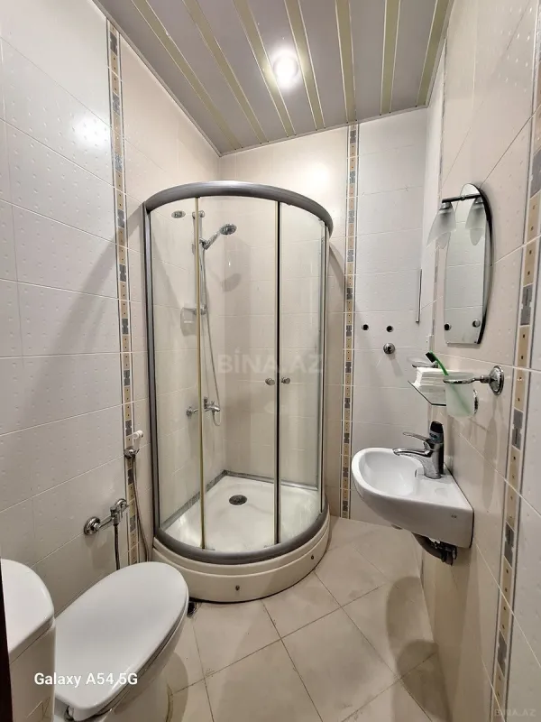 Kirayə verilir 3 otaqlı mənzil 140 m²