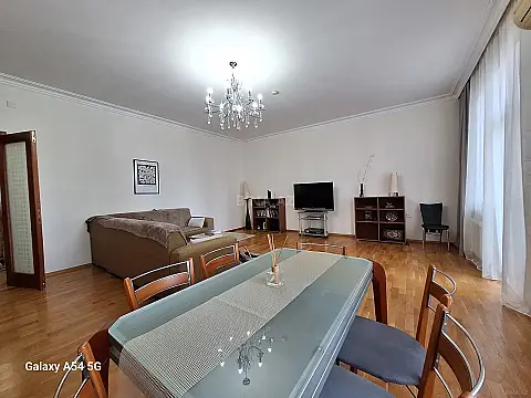 Kirayə verilir 3 otaqlı mənzil 140 m² — Bakı, Nizami 3 otaq 140.00 m²