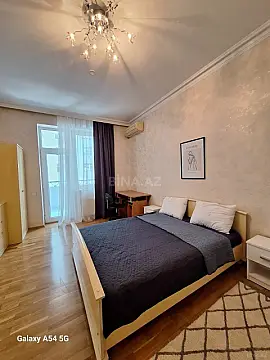 Kirayə verilir 3 otaqlı mənzil 140 m²