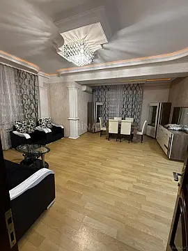 Kirayə verilir 2 otaqlı mənzil 78 m²