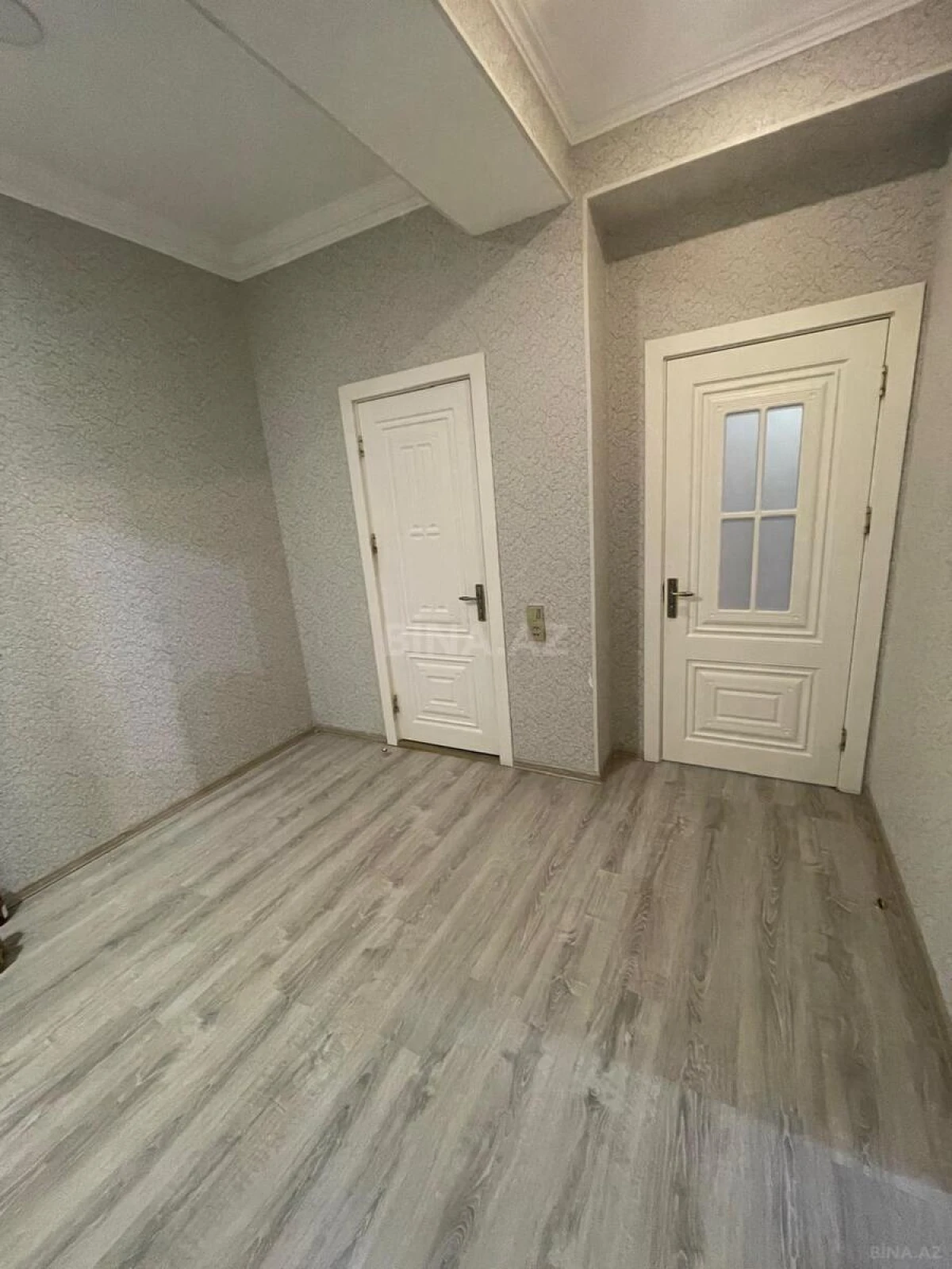 Satılır 2 otaqlı mənzil 70 m²