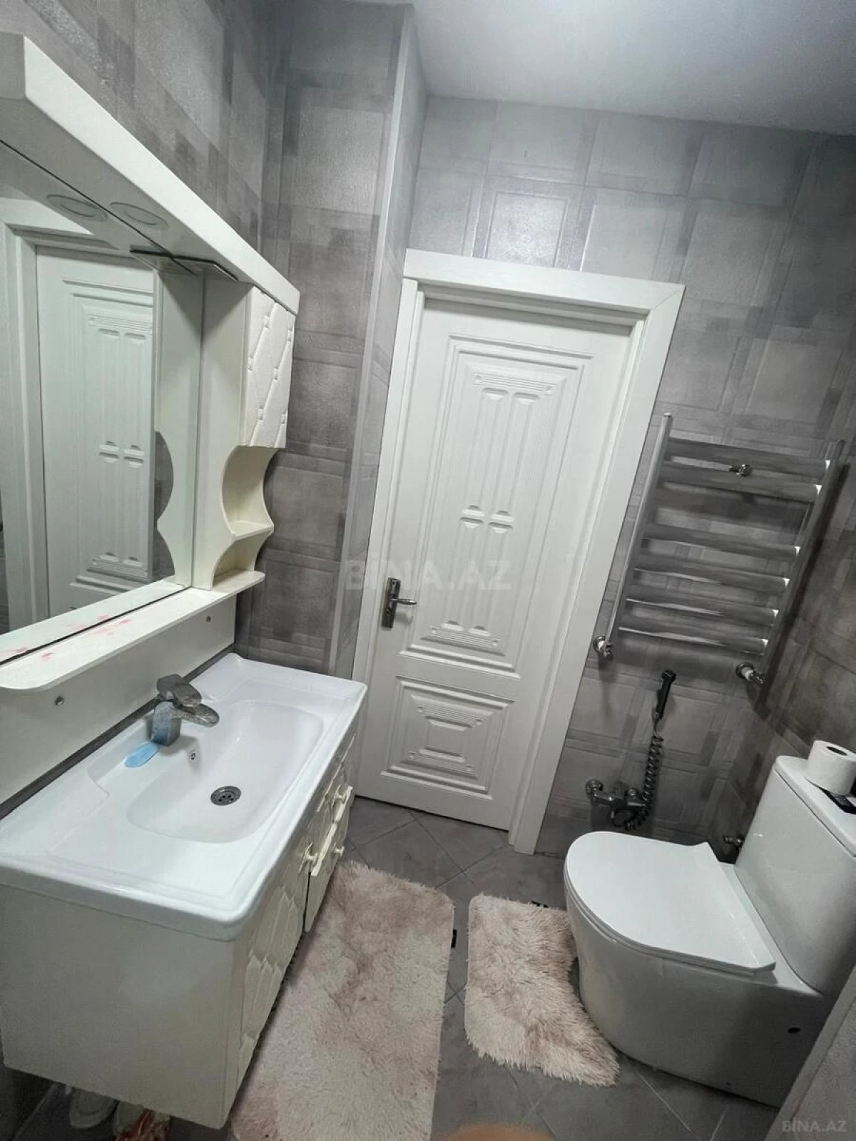Satılır 2 otaqlı mənzil 70 m²