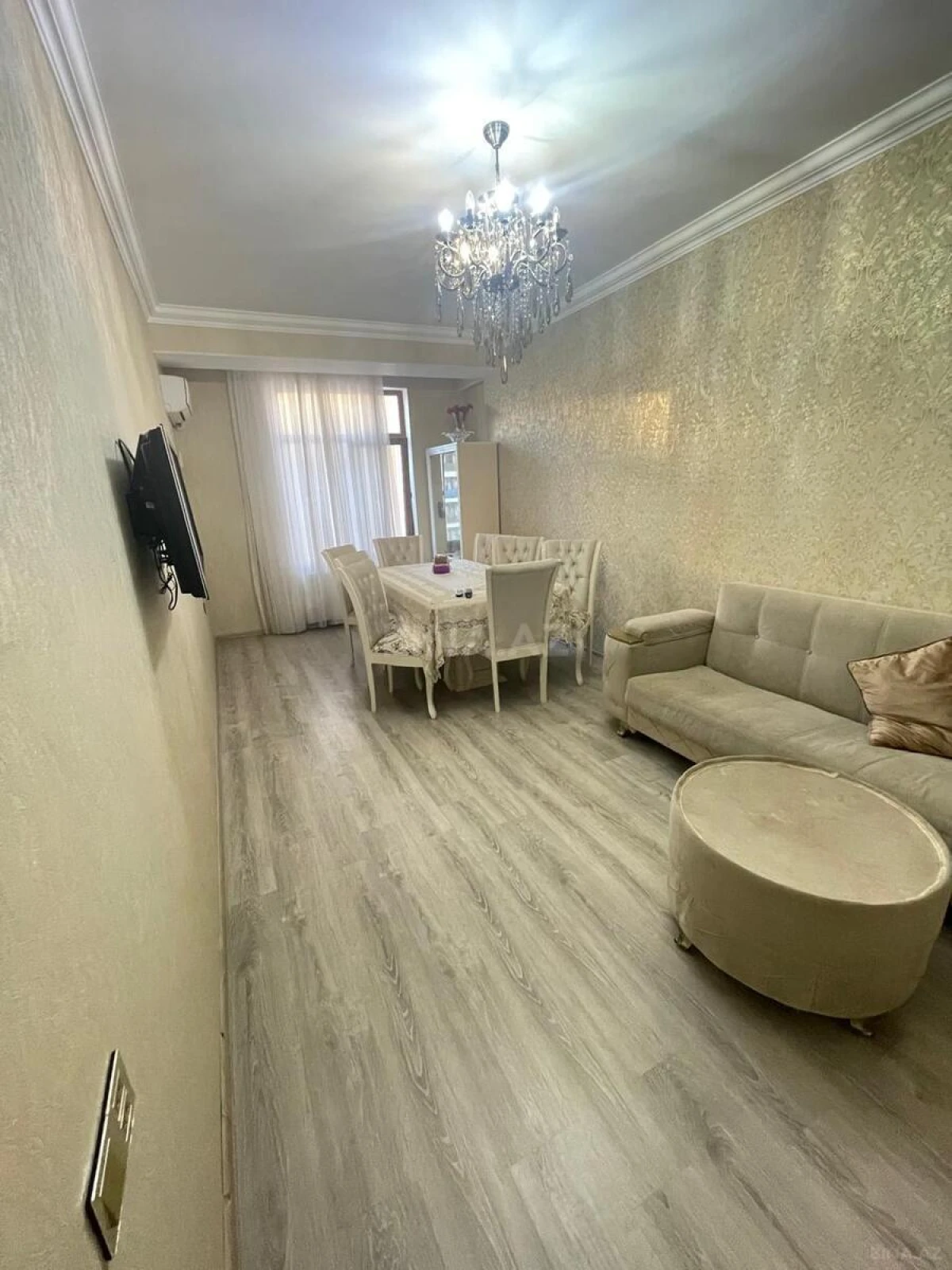 Satılır 2 otaqlı mənzil 70 m²