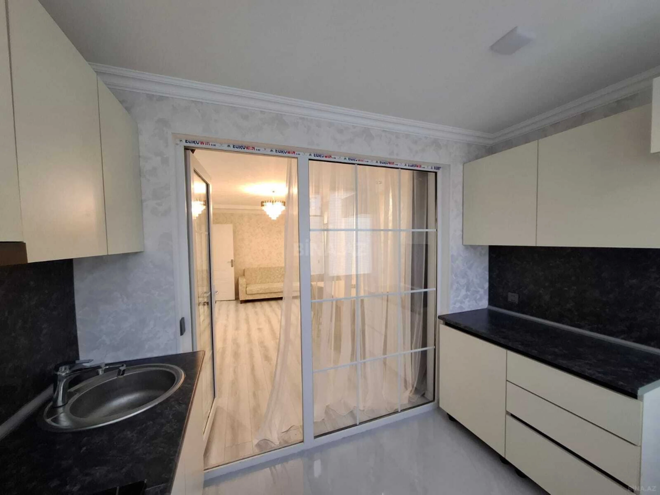 Satılır 3 otaqlı mənzil 50 m²