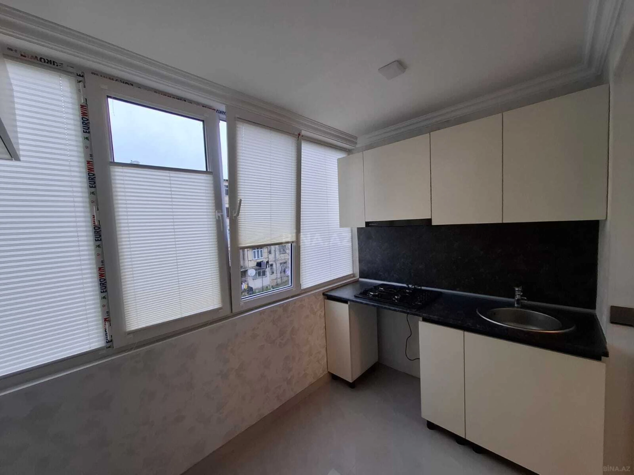 Satılır 3 otaqlı mənzil 50 m²