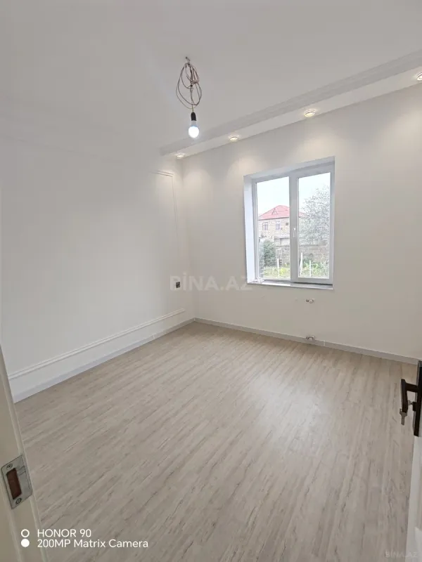 Satılır 4 otaqlı həyət evi 180 m²