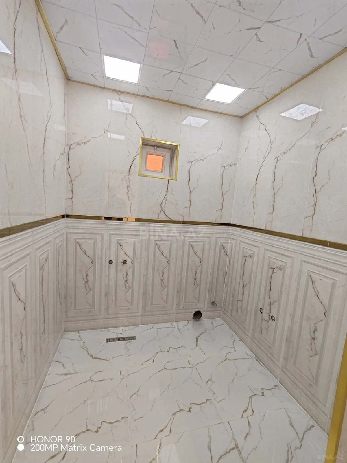 Satılır 4 otaqlı həyət evi 180 m²