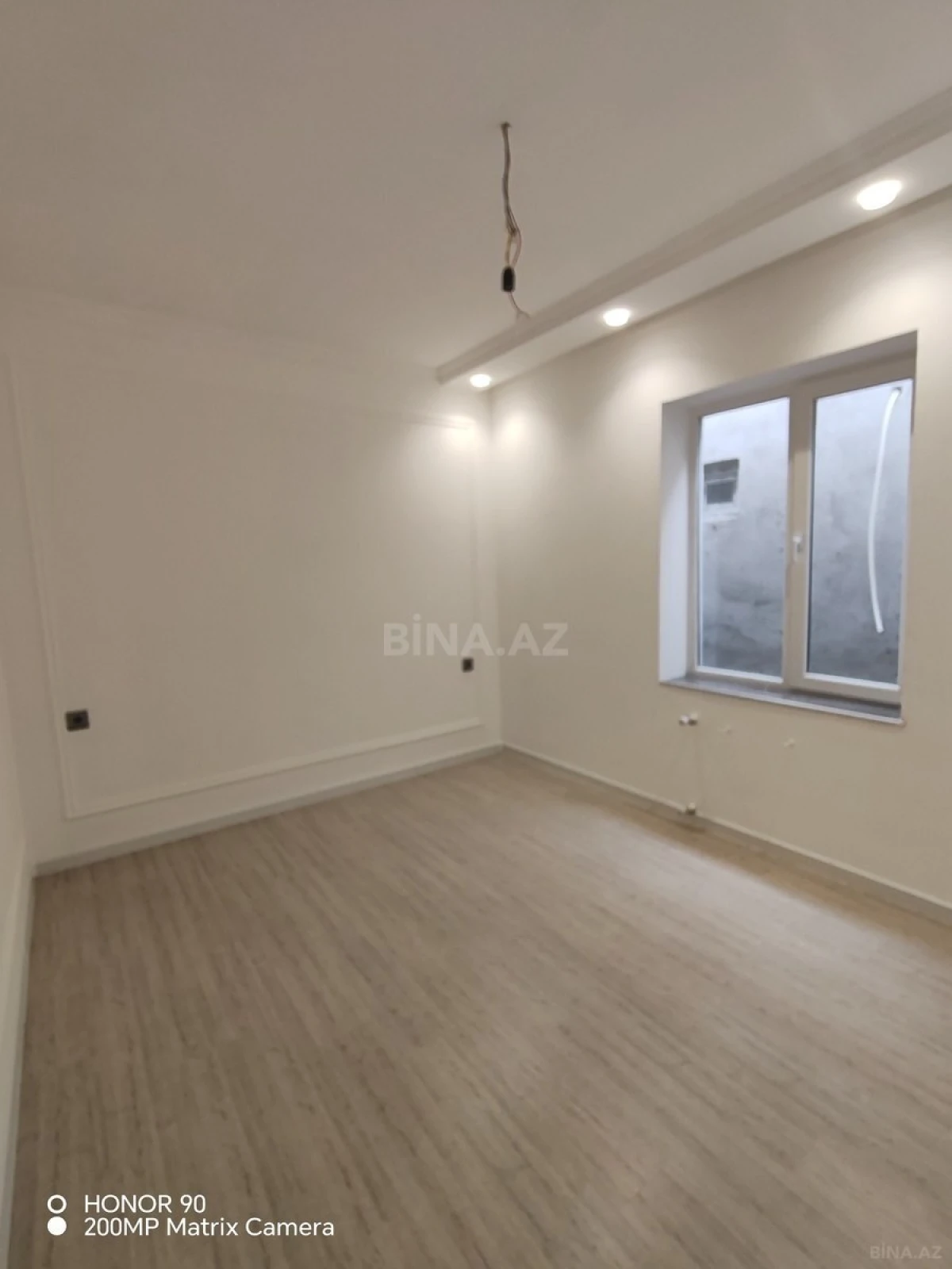 Satılır 4 otaqlı həyət evi 180 m²