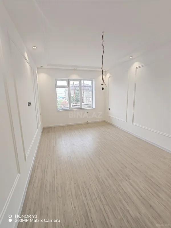 Satılır 4 otaqlı həyət evi 180 m²