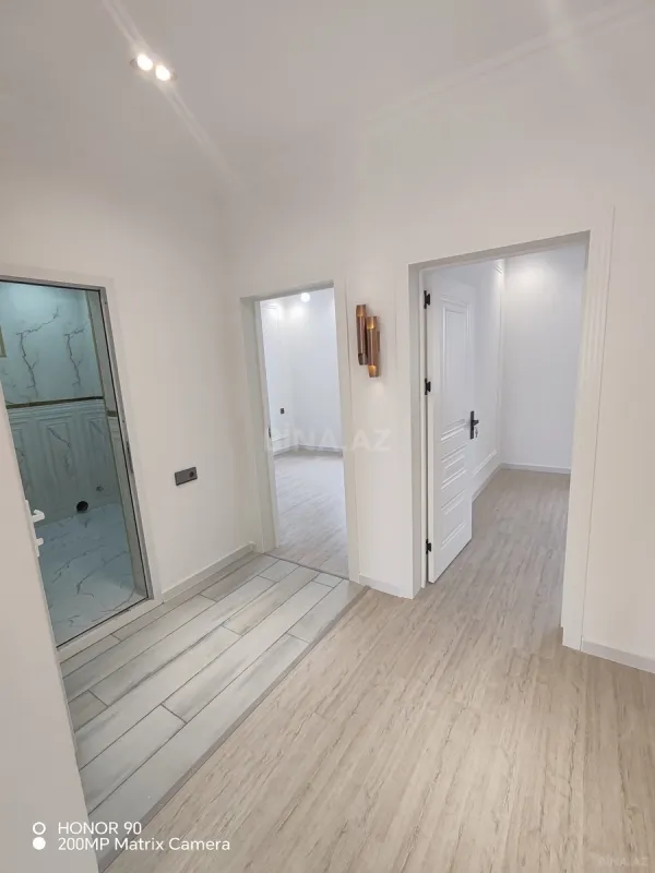 Satılır 4 otaqlı həyət evi 180 m²