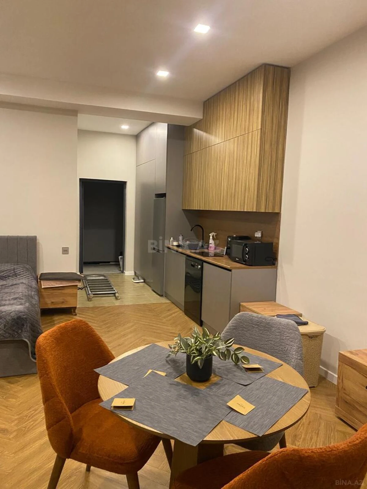 Kirayə verilir 1 otaqlı mənzil 58 m²